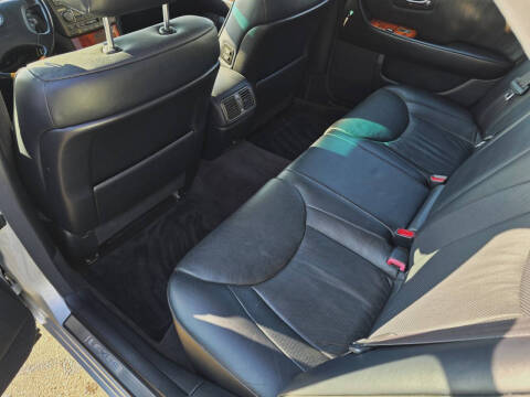 2005 Lexus LS 430