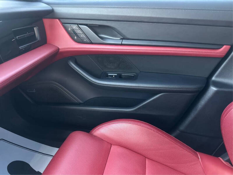 2023 Porsche Taycan GTS