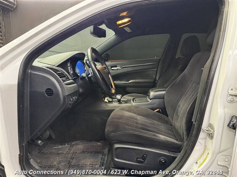 2012 Chrysler 300 S V6