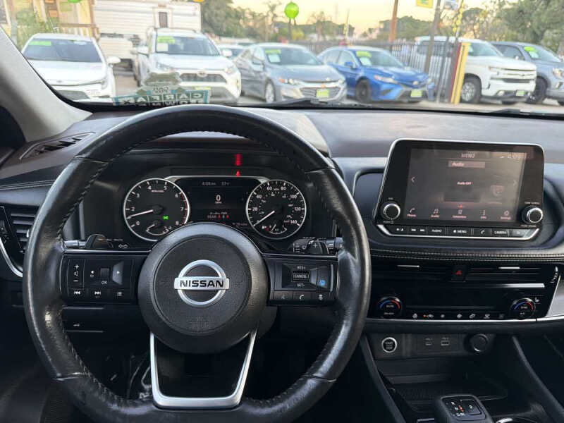 2021 Nissan Rogue SV