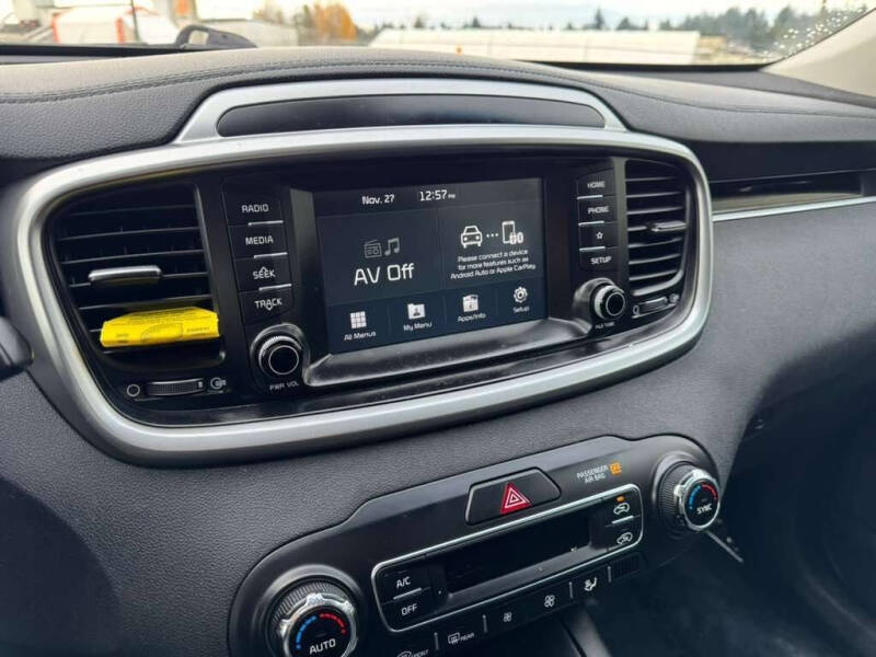 2019 Kia Sorento LX V6