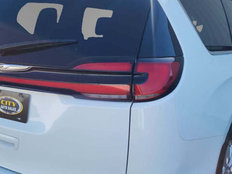 2023 Chrysler Pacifica Touring