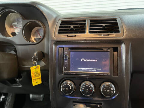 2012 Dodge Challenger SXT