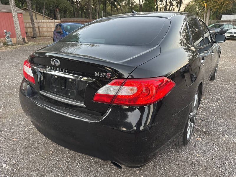 2012 Infiniti M37