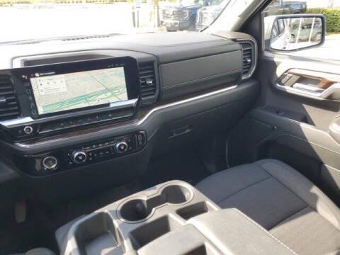 2023 GMC Sierra 1500 SLE