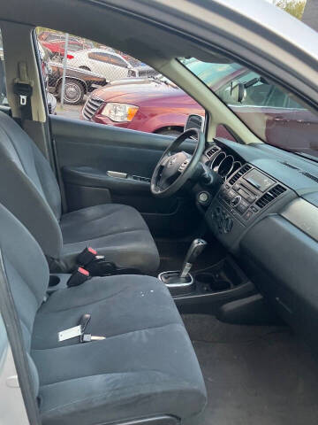 2009 Nissan Versa 1.8 S