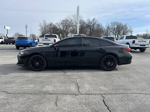 2022 Toyota Avalon Hybrid XSE Nightshade
