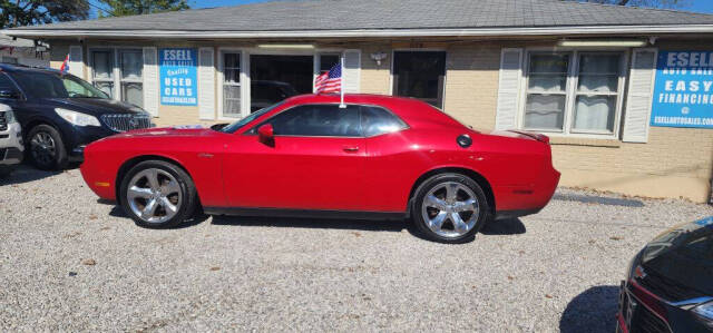 2013 Dodge Challenger for sale at ESELL AUTO SALES in Cahokia, IL