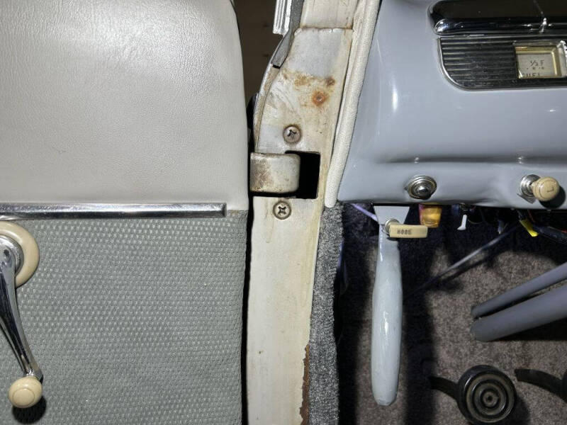 1947 Ford Super Deluxe