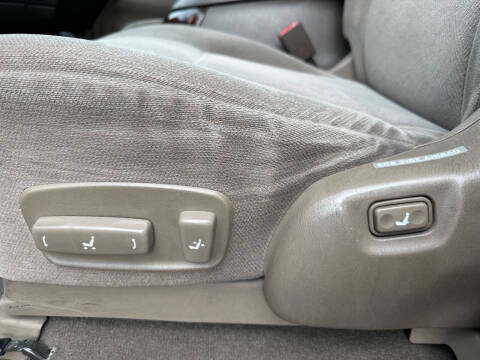 2002 Toyota Sequoia SR5