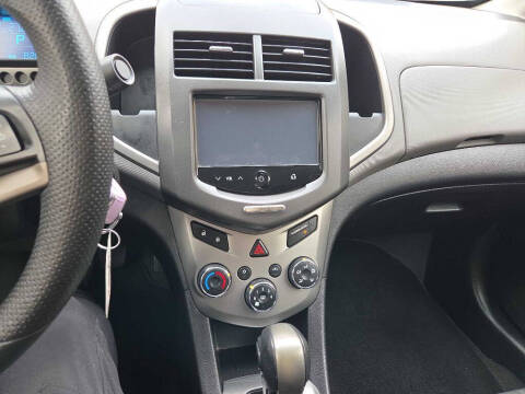 2016 Chevrolet Sonic LT Auto