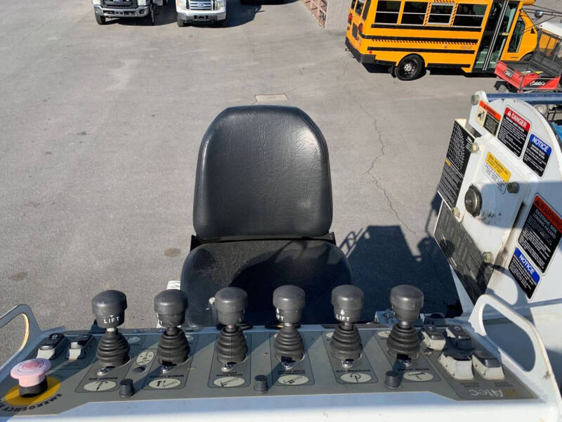 2014 Freightliner M2 106