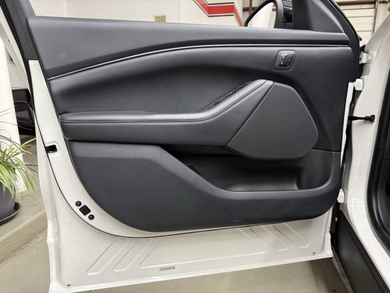 2023 Ford Mustang Mach-E California Route 1