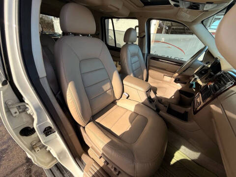 2004 Ford Explorer Limited