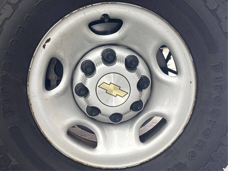 2023 Chevrolet Express 2500