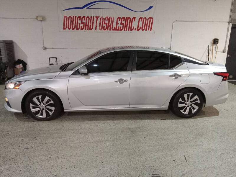 2020 Nissan Altima for sale at DOUG'S AUTO SALES INC in Pleasant View TN