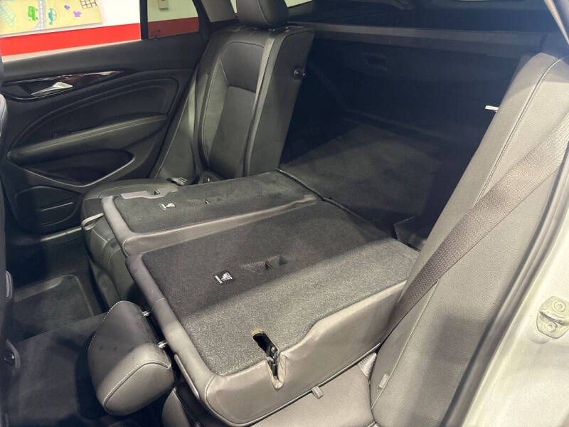2018 Buick Regal TourX Essence