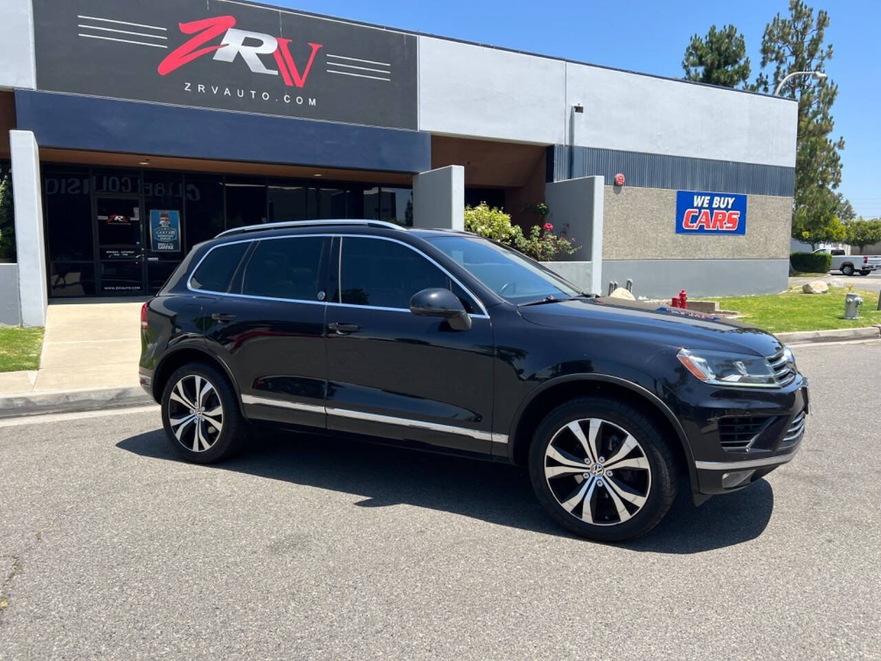 2017 Volkswagen Touareg for sale at ZRV AUTO INC in Brea, CA