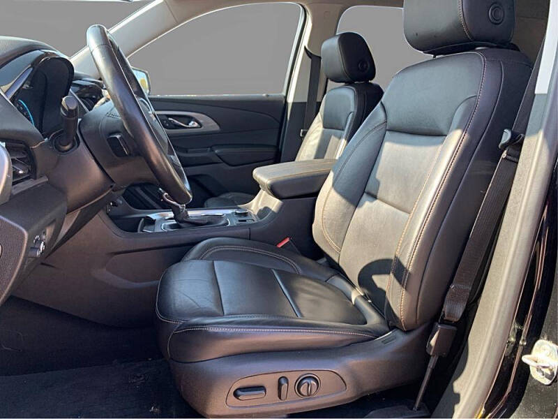 2021 Chevrolet Traverse LT Leather