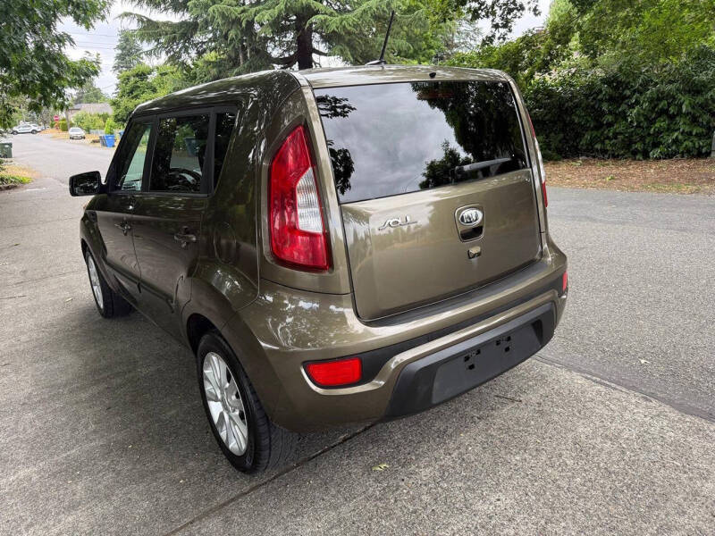2012 Kia Soul +