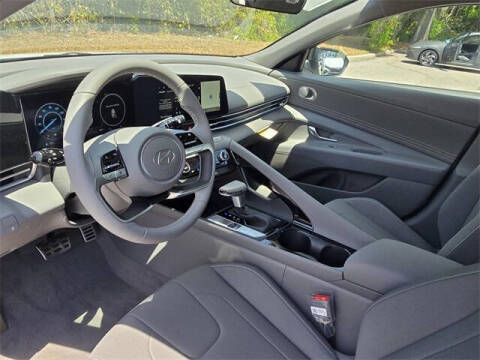 2025 Hyundai Elantra Hybrid SEL Sport