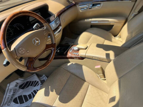 2010 Mercedes-Benz S-Class S 550 4MATIC
