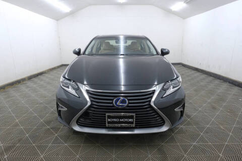 2017 Lexus ES 300h