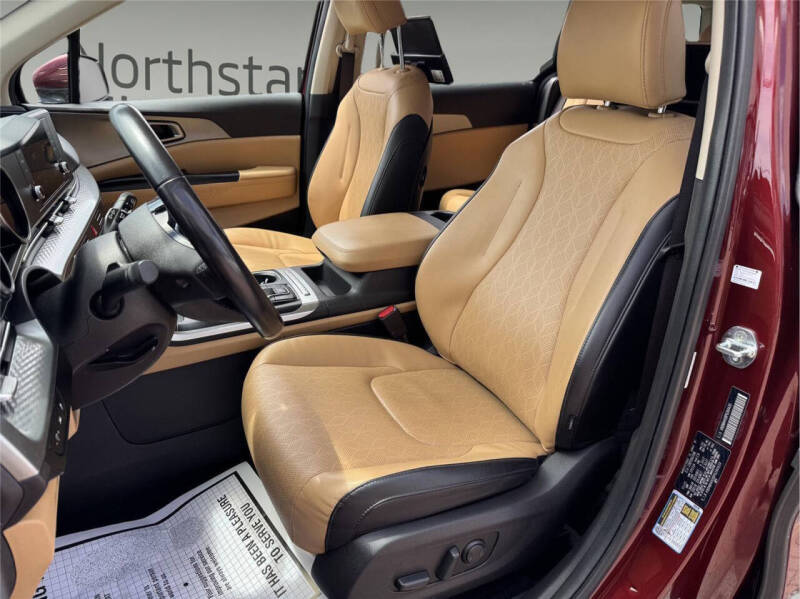2023 Kia Carnival