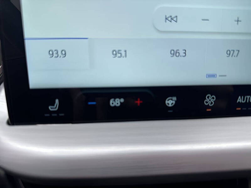 2025 Ford Escape Platinum