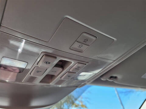 2025 Volkswagen Taos SEL 4Motion