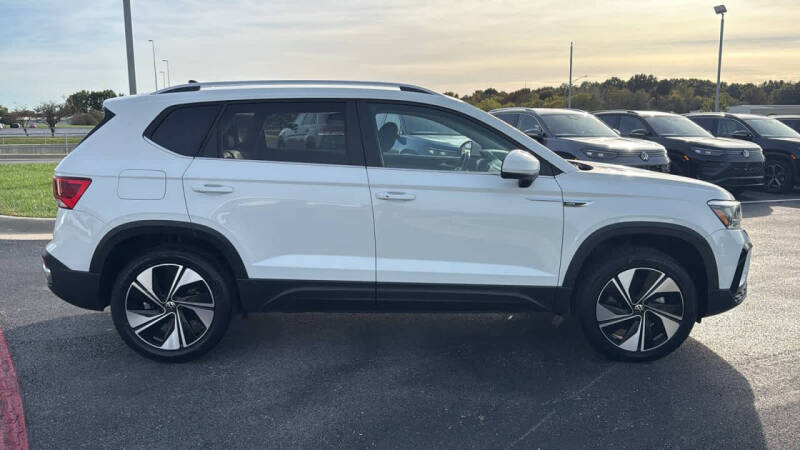 2024 Volkswagen Taos SE 4Motion