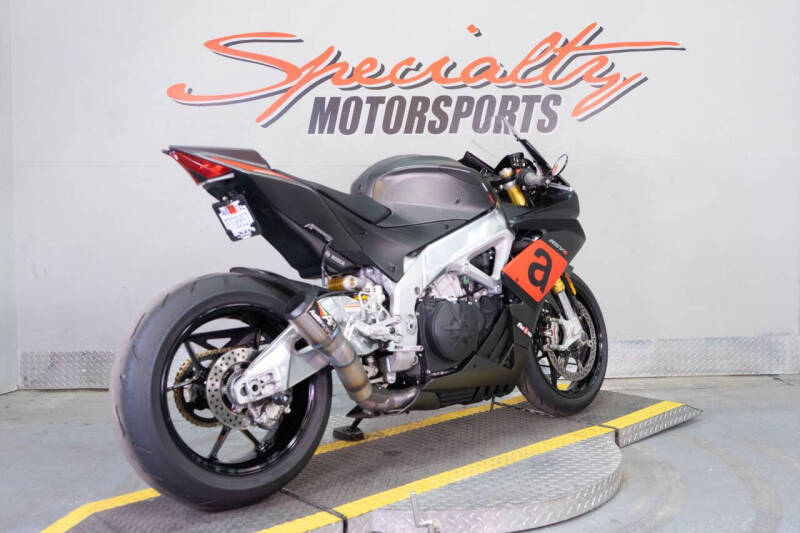 2017 Aprilia RSV4