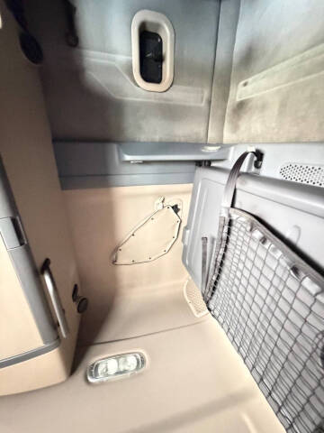 2013 Freightliner Cascadia