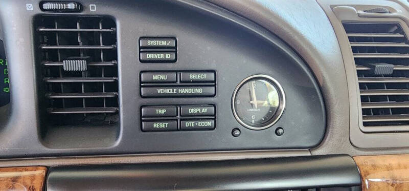 2001 Lincoln Continental