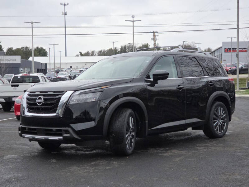2025 Nissan Pathfinder SL