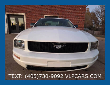 2005 Ford Mustang V6 Deluxe