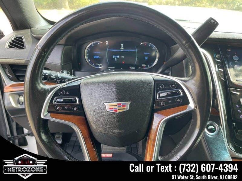 2016 Cadillac Escalade Standard