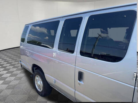 2012 Ford E-Series E-350 SD XLT