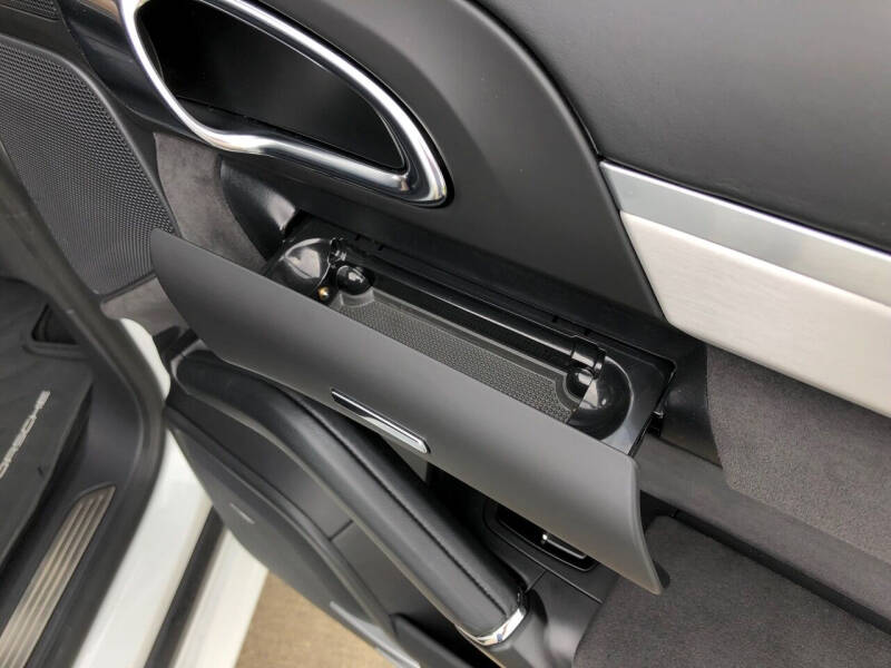 2013 Porsche Cayenne GTS