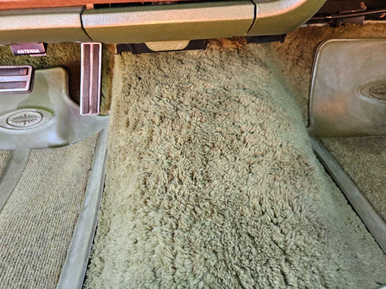 1975 Lincoln Continental 121