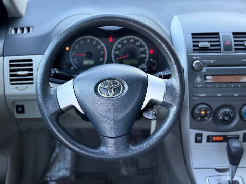 2011 Toyota Corolla LE