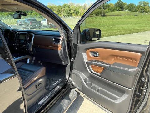 2017 Nissan Titan Platinum Reserve