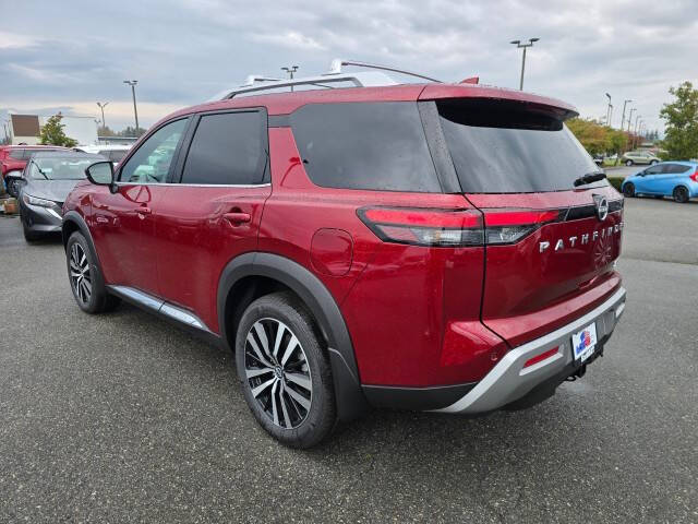 2025 Nissan Pathfinder Platinum