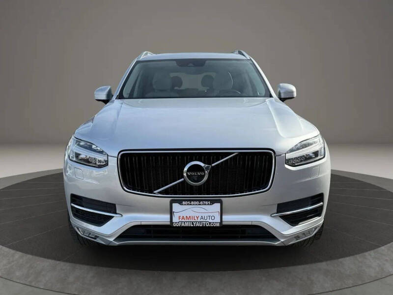 2017 Volvo XC90 T6 Momentum