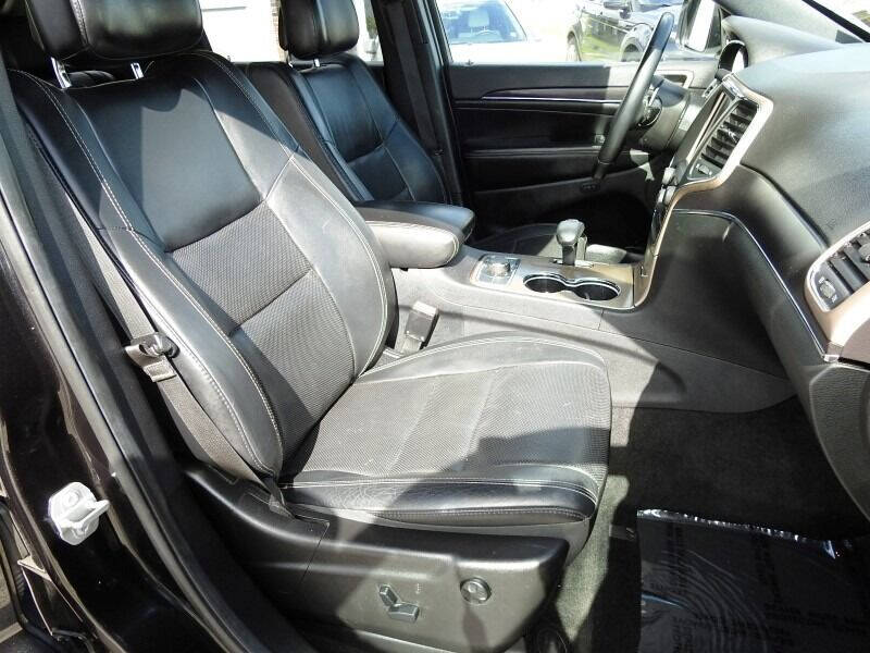 2015 Jeep Grand Cherokee  - $16,900