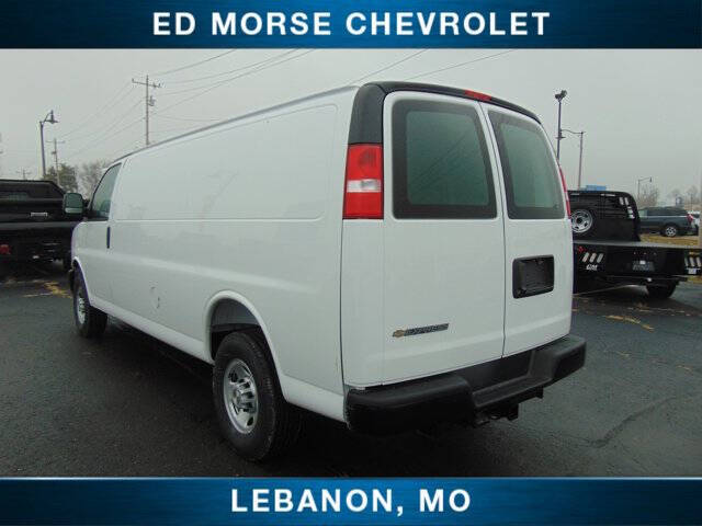 2025 Chevrolet Express 2500