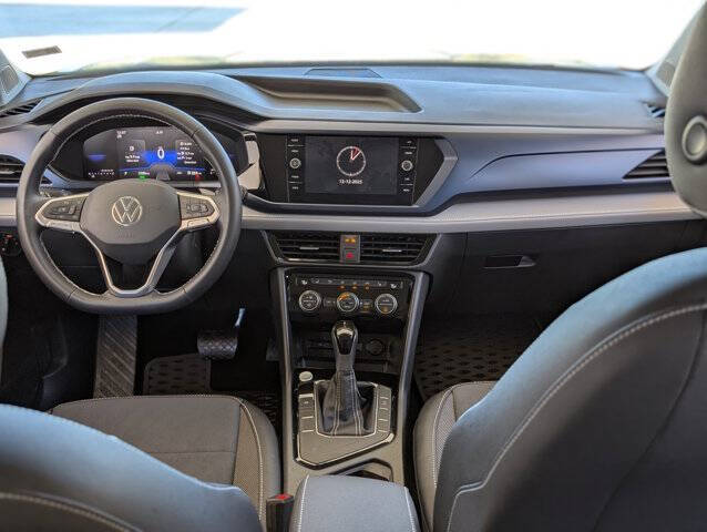 2024 Volkswagen Taos SE