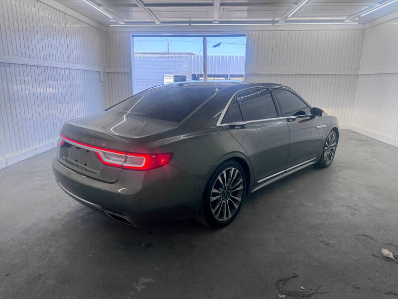 2017 Lincoln Continental Select