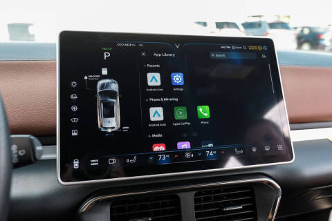 2024 VinFast VF8 Plus
