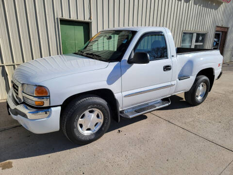 2004 GMC Sierra 1500 for sale at De Anda Auto Sales in Storm Lake IA
